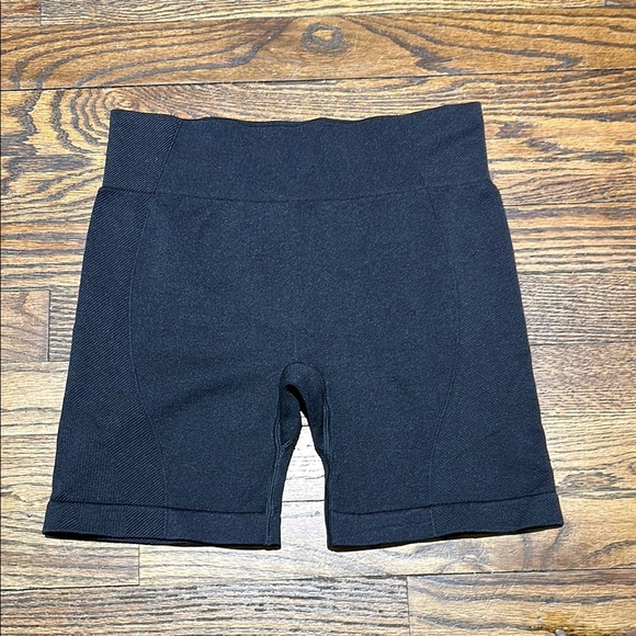 all in motion Other - Girls 10/12 Black Biker Shorts
